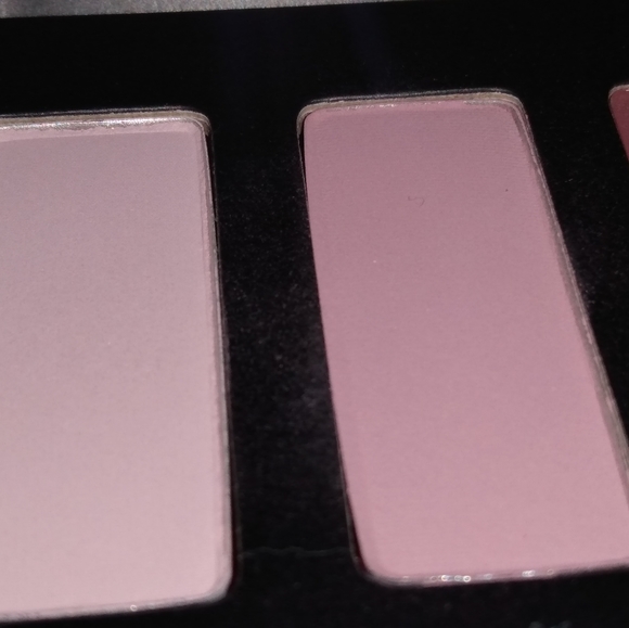 2 BNIB LOLITA & POR VIDA PALETTES. U get both ready 2 go!  Will split 65$ - Picture 6 of 13